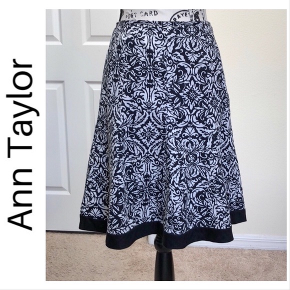 Ann Taylor Dresses & Skirts - ❤️Very Pretty B & W Ann Taylor Aline Skirt